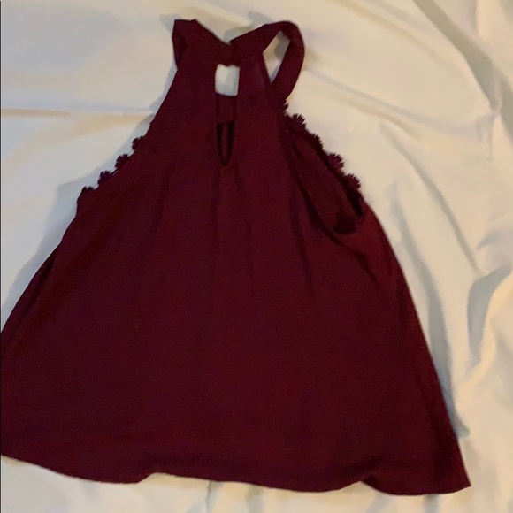 Maroon tank - Picture 3 of 3